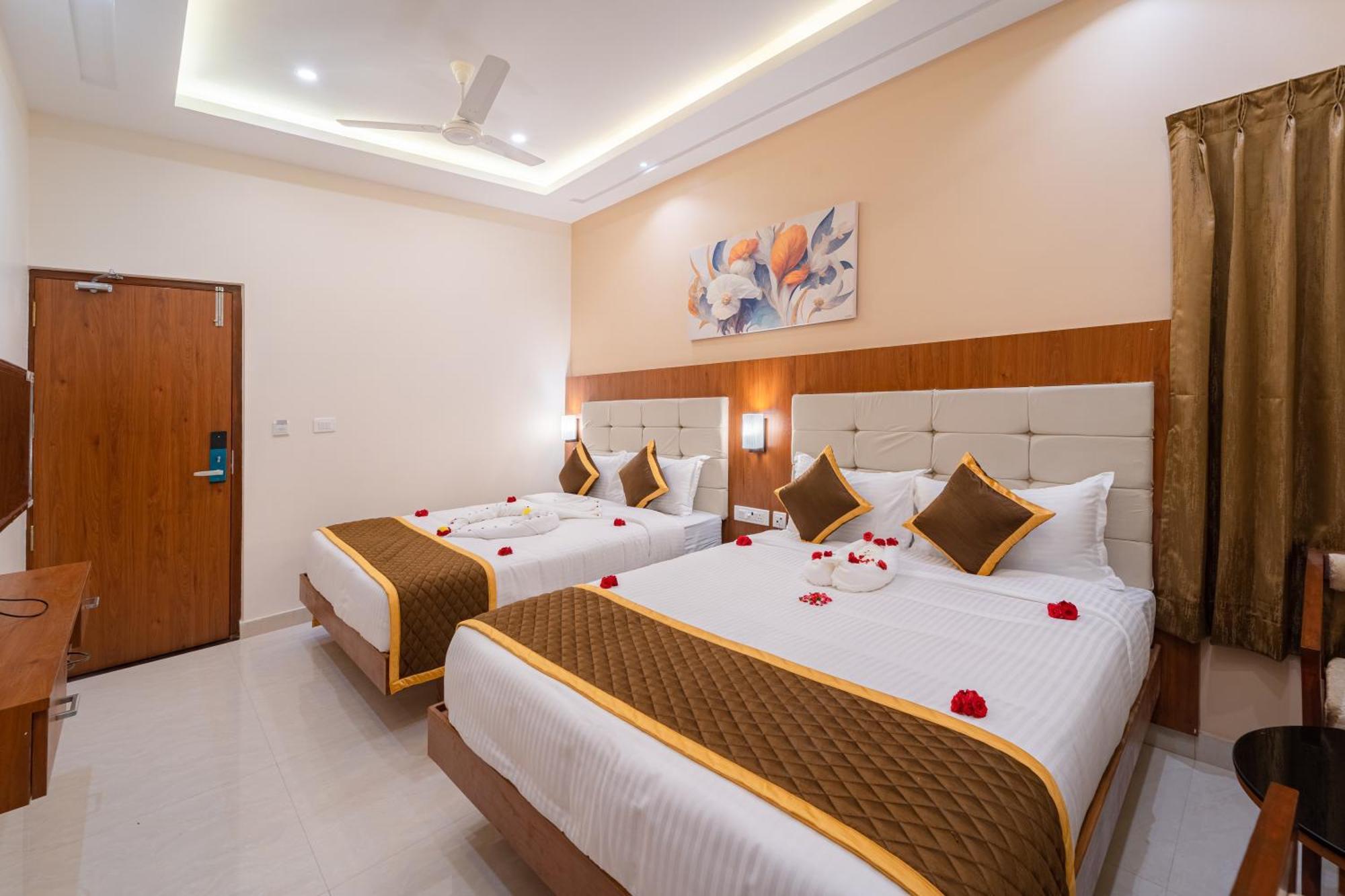 Welcome Grand Residency Пондичерри Экстерьер фото