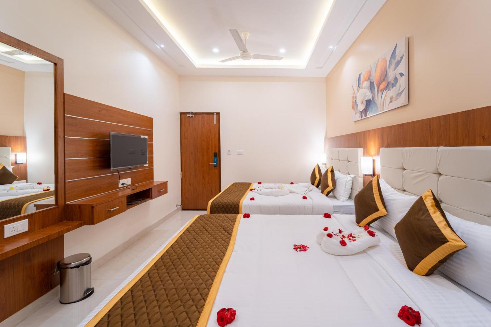 Welcome Grand Residency Пондичерри Экстерьер фото