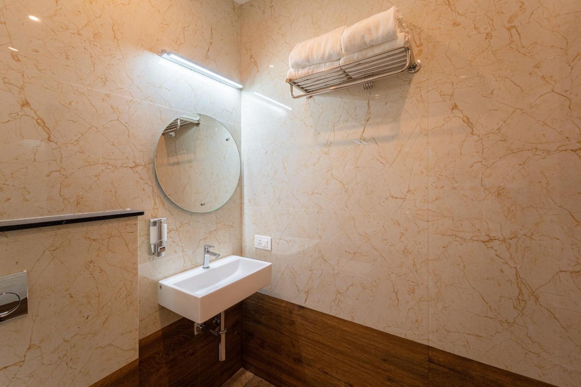 Welcome Grand Residency Пондичерри Экстерьер фото