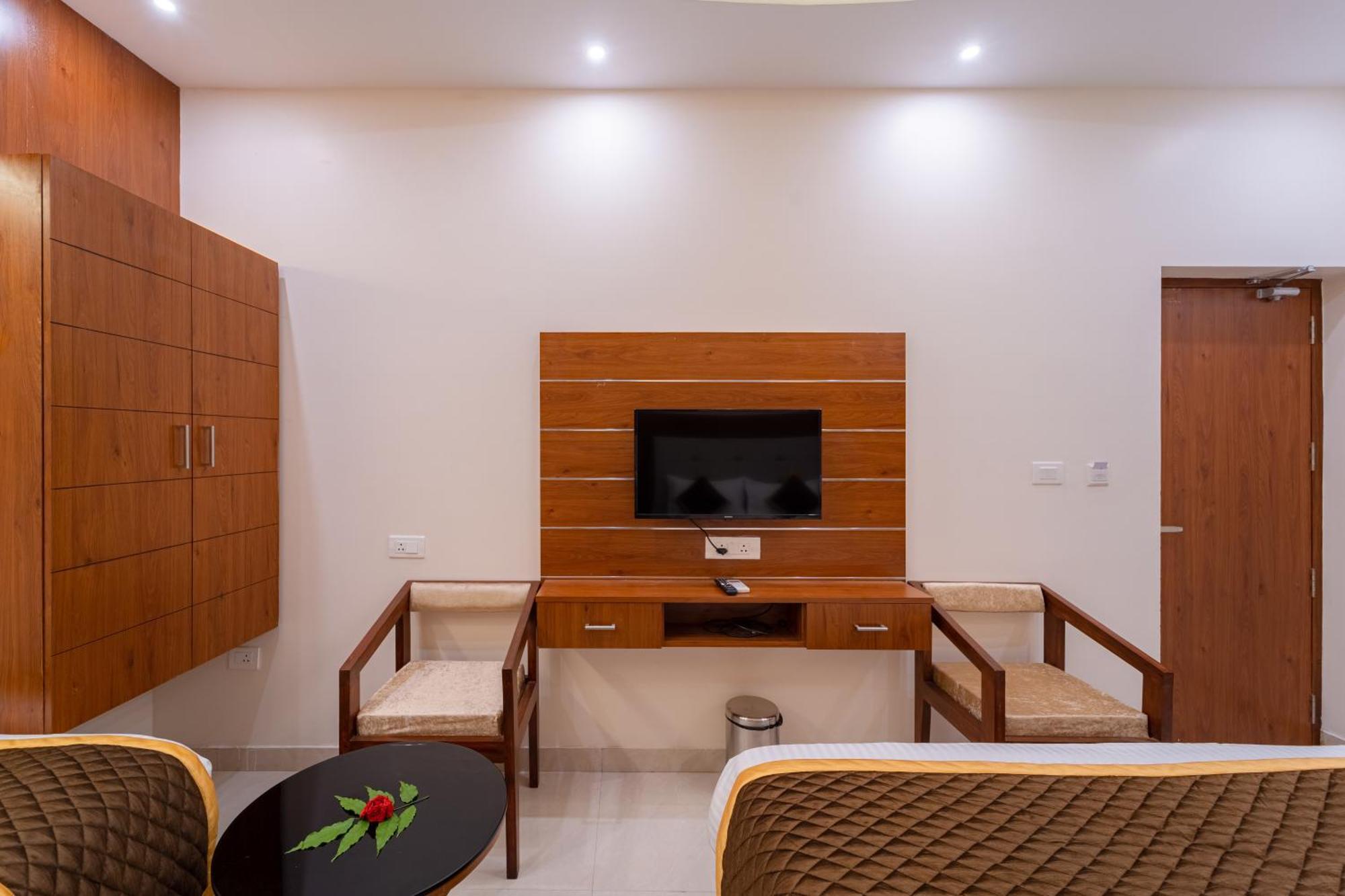 Welcome Grand Residency Пондичерри Экстерьер фото