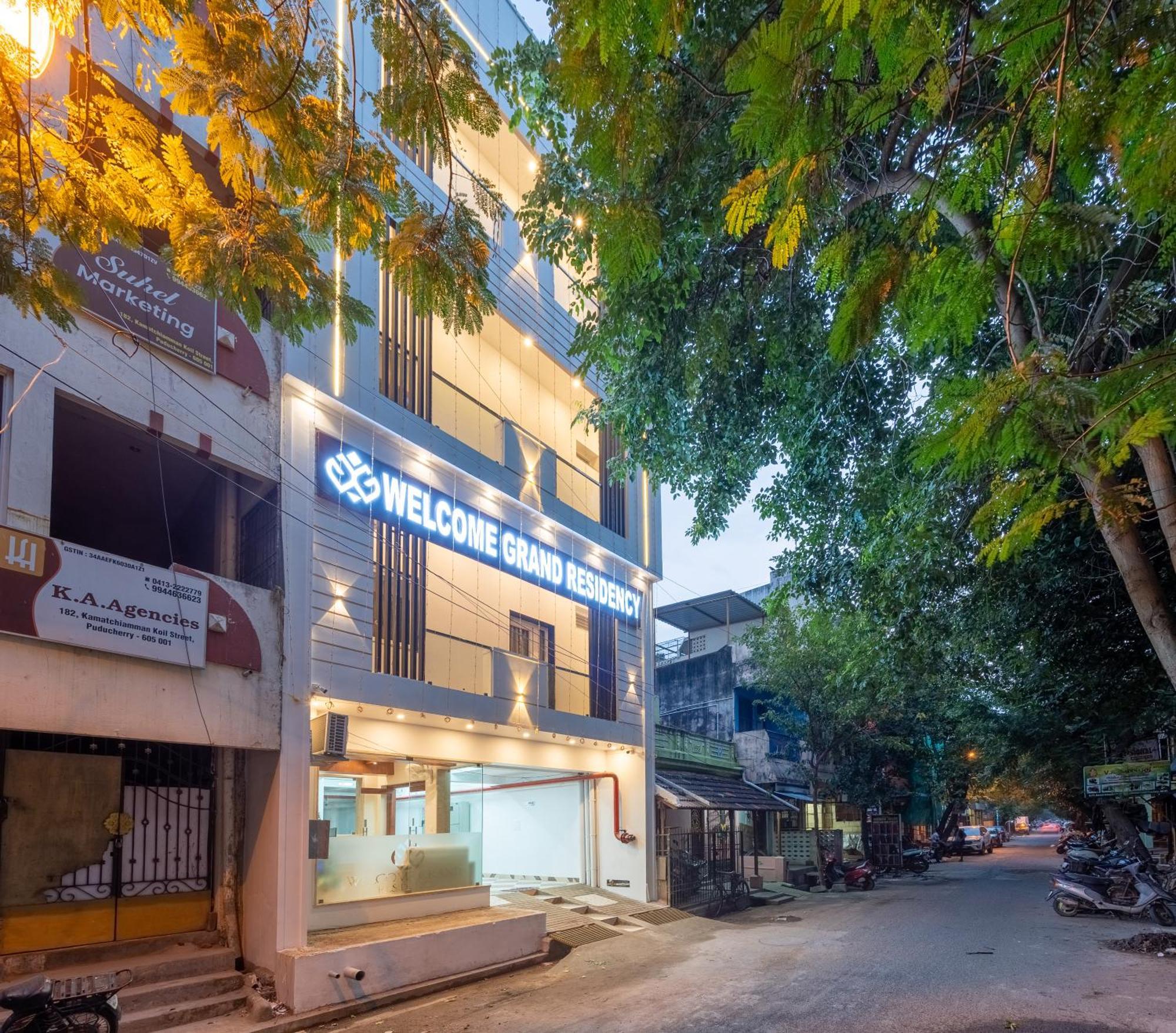Welcome Grand Residency Пондичерри Экстерьер фото