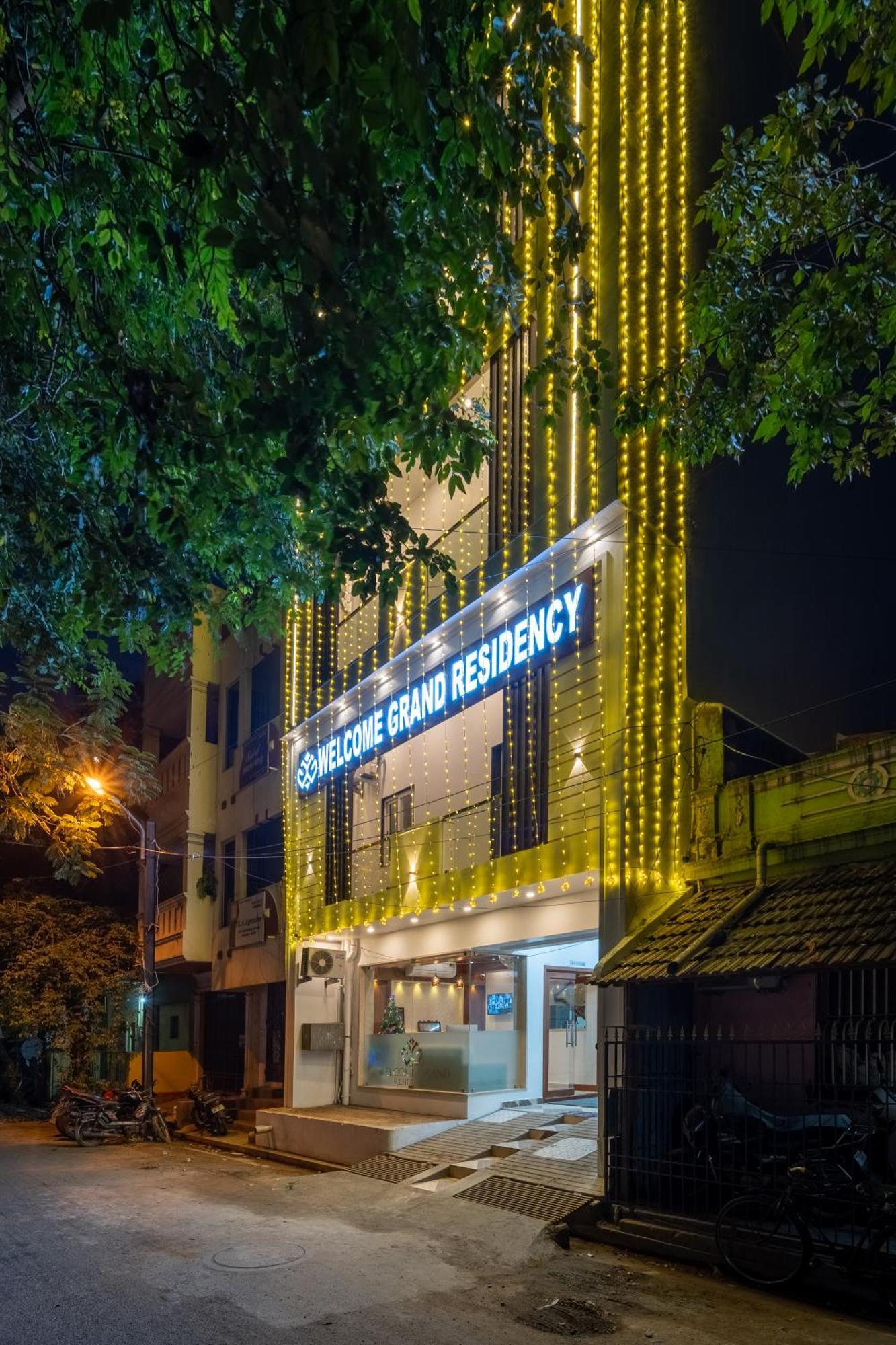 Welcome Grand Residency Пондичерри Экстерьер фото