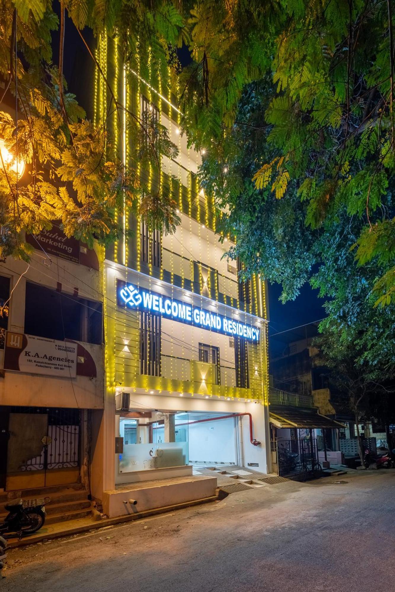 Welcome Grand Residency Пондичерри Экстерьер фото